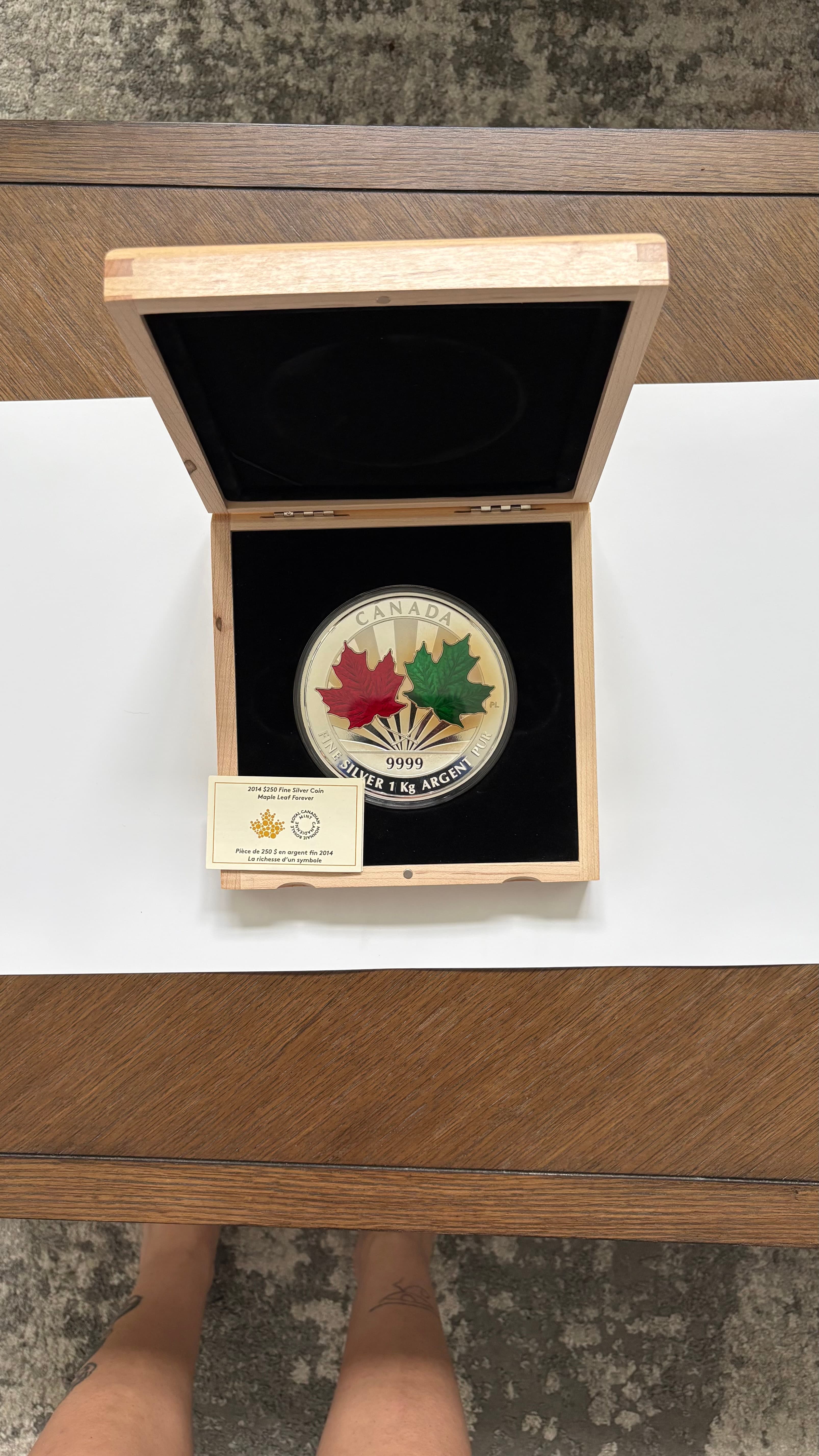 2014 250 Dollars Fine Silver Coin - Maple Leaf Forever